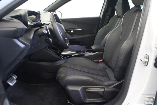 Peugeot 2008 1.2 PureTech 130 GT |Camera|Navi| *Pasen Geopend!*