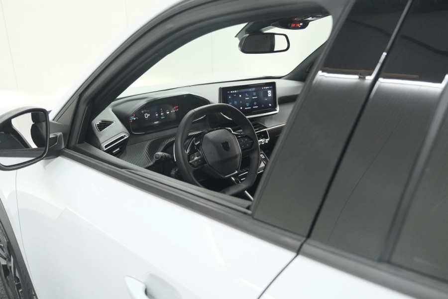 Peugeot 2008 PureTech 130 EAT8 Allure | Allseason banden | 360 Camera | Dodehoekdetectie | Apple Carplay | Stoelverwarming