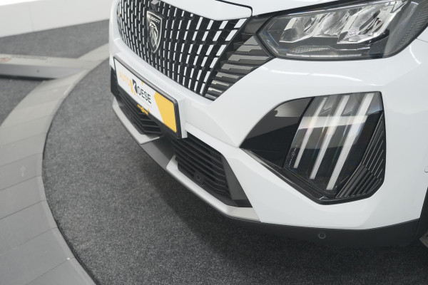 Peugeot 2008 PureTech 130 EAT8 Allure | Allseason banden | 360 Camera | Dodehoekdetectie | Apple Carplay | Stoelverwarming