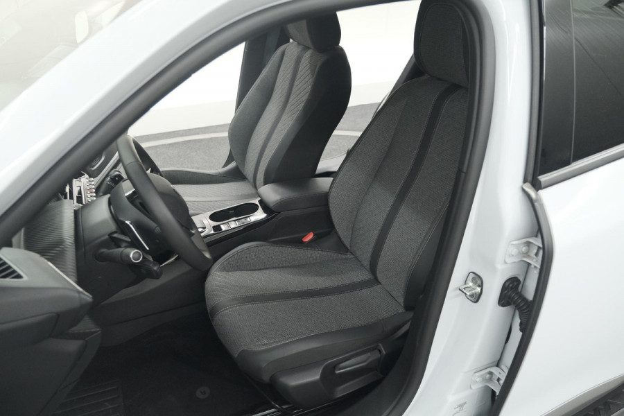 Peugeot 2008 PureTech 130 EAT8 Allure | Allseason banden | 360 Camera | Dodehoekdetectie | Apple Carplay | Stoelverwarming