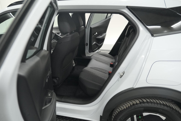 Peugeot 2008 PureTech 130 EAT8 Allure | Allseason banden | 360 Camera | Dodehoekdetectie | Apple Carplay | Stoelverwarming