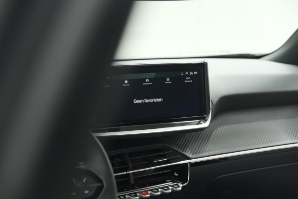 Peugeot 2008 PureTech 130 EAT8 Allure | Allseason banden | 360 Camera | Dodehoekdetectie | Apple Carplay | Stoelverwarming