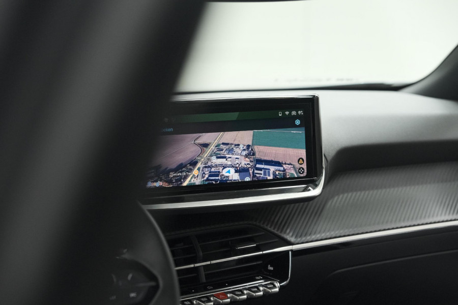Peugeot 2008 PureTech 130 EAT8 Allure | Allseason banden | 360 Camera | Dodehoekdetectie | Apple Carplay | Stoelverwarming