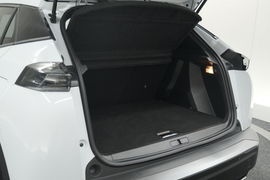 Peugeot 2008 PureTech 130 EAT8 Allure | Allseason banden | 360 Camera | Dodehoekdetectie | Apple Carplay | Stoelverwarming