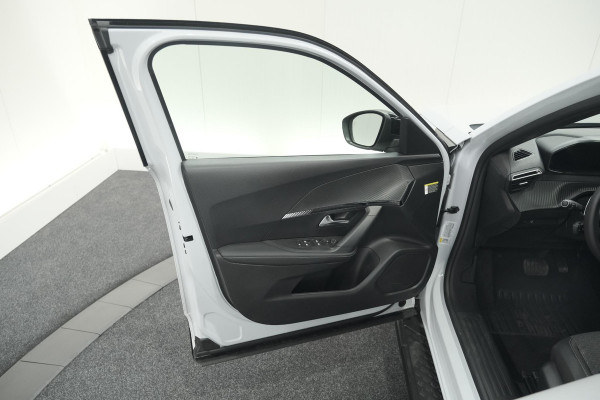 Peugeot 2008 PureTech 130 EAT8 Allure | Allseason banden | 360 Camera | Dodehoekdetectie | Apple Carplay | Stoelverwarming