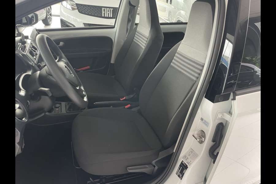 Volkswagen up! 1.0 Airco - Licht metalen velgen 16 inch - Elektrische ramen - Led verlichting - Bluetooth - Radio - Start/stop systeem - Centrale vergrendeling met afstandsbediening