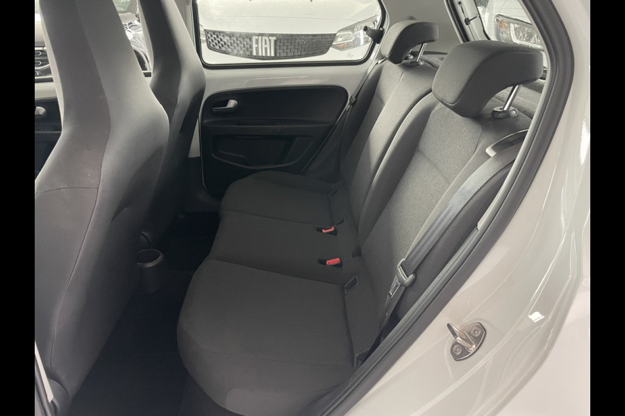 Volkswagen up! 1.0 Airco - Licht metalen velgen 16 inch - Elektrische ramen - Led verlichting - Bluetooth - Radio - Start/stop systeem - Centrale vergrendeling met afstandsbediening