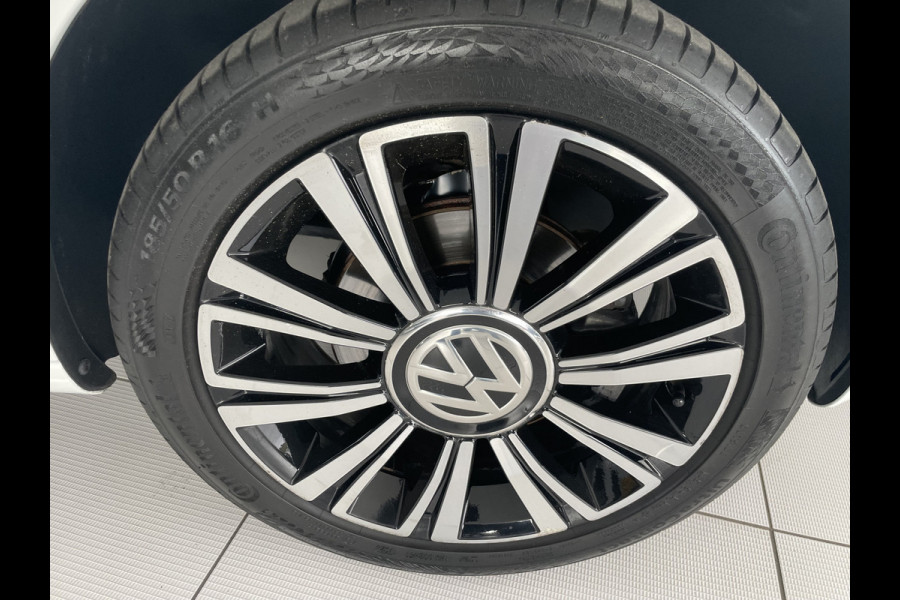 Volkswagen up! 1.0 Airco - Licht metalen velgen 16 inch - Elektrische ramen - Led verlichting - Bluetooth - Radio - Start/stop systeem - Centrale vergrendeling met afstandsbediening