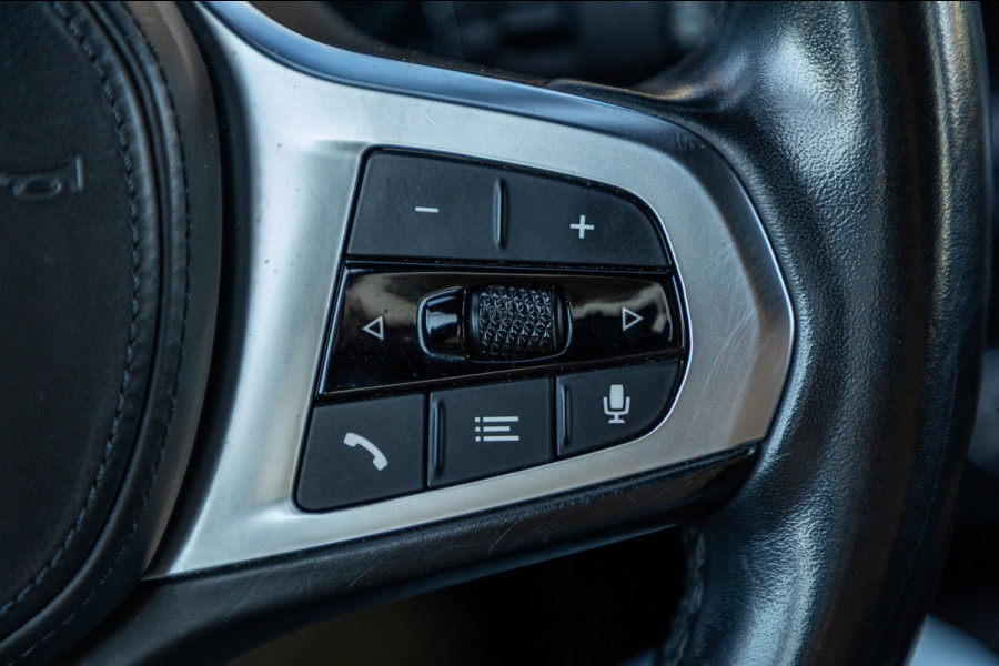 BMW 1-serie 118i High Executive M-Sport I Led I Live Cockpit Professional I Adaptive Cruise I Shadow Line I Stoelverwarming I BTW