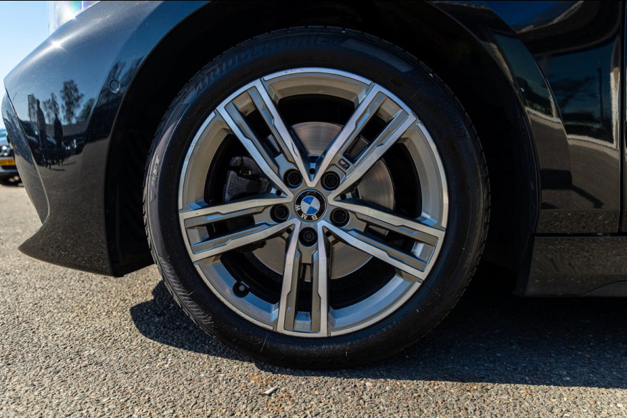 BMW 1-serie 118i High Executive M-Sport I Led I Live Cockpit Professional I Adaptive Cruise I Shadow Line I Stoelverwarming I BTW