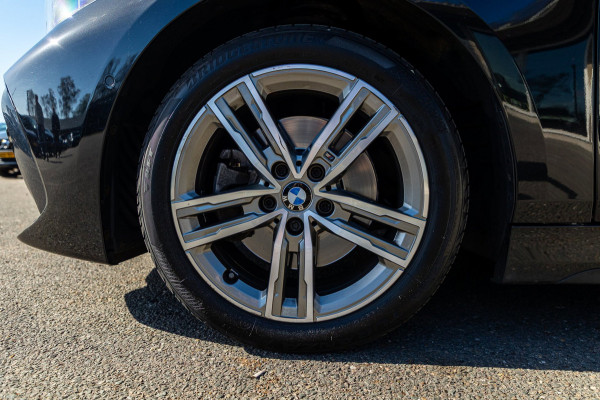 BMW 1-serie 118i High Executive M-Sport I Led I Live Cockpit Professional I Adaptive Cruise I Shadow Line I Stoelverwarming I BTW