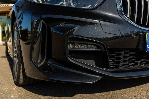 BMW 1-serie 118i High Executive M-Sport I Led I Live Cockpit Professional I Adaptive Cruise I Shadow Line I Stoelverwarming I BTW