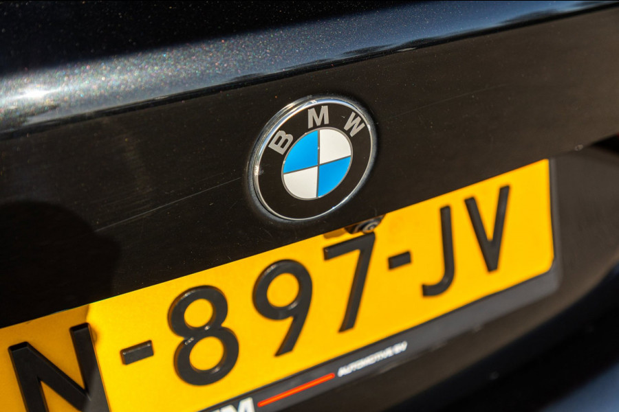 BMW 1-serie 118i High Executive M-Sport I Led I Live Cockpit Professional I Adaptive Cruise I Shadow Line I Stoelverwarming I BTW