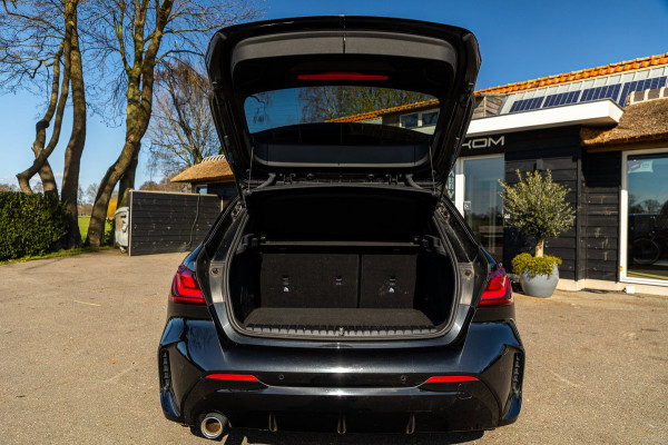 BMW 1-serie 118i High Executive M-Sport I Led I Live Cockpit Professional I Adaptive Cruise I Shadow Line I Stoelverwarming I BTW