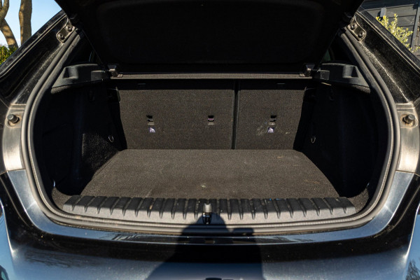 BMW 1-serie 118i High Executive M-Sport I Led I Live Cockpit Professional I Adaptive Cruise I Shadow Line I Stoelverwarming I BTW