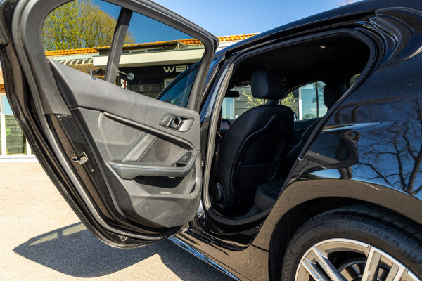 BMW 1-serie 118i High Executive M-Sport I Led I Live Cockpit Professional I Adaptive Cruise I Shadow Line I Stoelverwarming I BTW