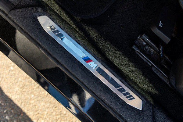 BMW 1-serie 118i High Executive M-Sport I Led I Live Cockpit Professional I Adaptive Cruise I Shadow Line I Stoelverwarming I BTW