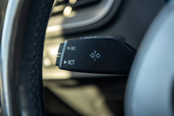 BMW 1-serie 118i High Executive M-Sport I Led I Live Cockpit Professional I Adaptive Cruise I Shadow Line I Stoelverwarming I BTW