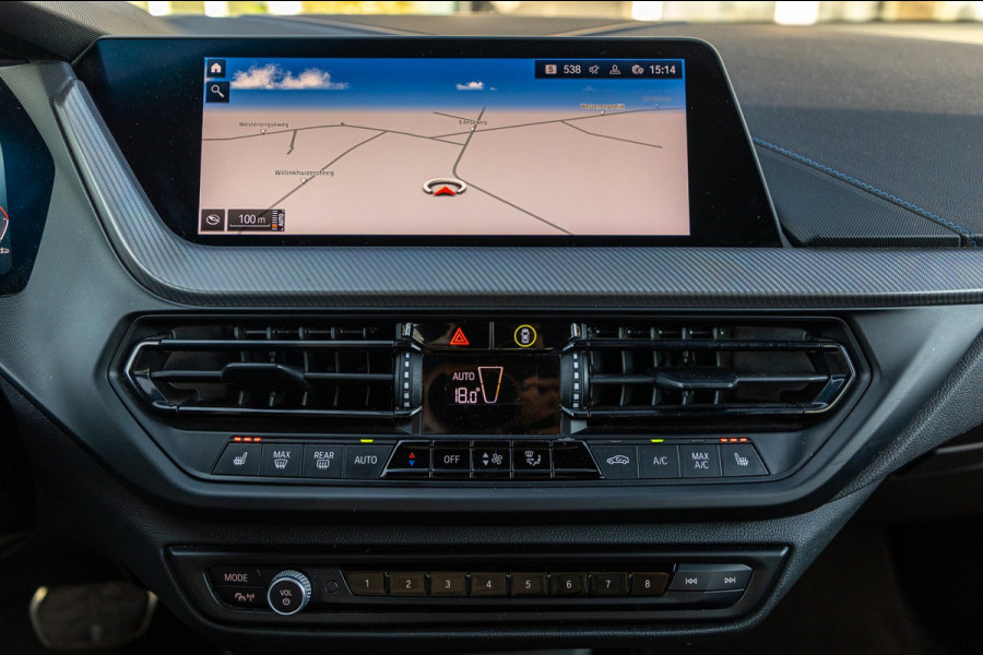 BMW 1-serie 118i High Executive M-Sport I Led I Live Cockpit Professional I Adaptive Cruise I Shadow Line I Stoelverwarming I BTW