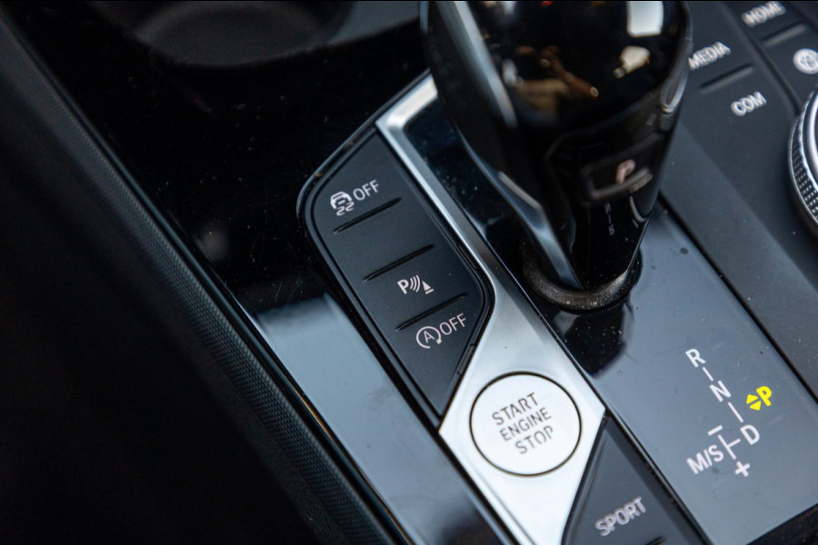 BMW 1-serie 118i High Executive M-Sport I Led I Live Cockpit Professional I Adaptive Cruise I Shadow Line I Stoelverwarming I BTW