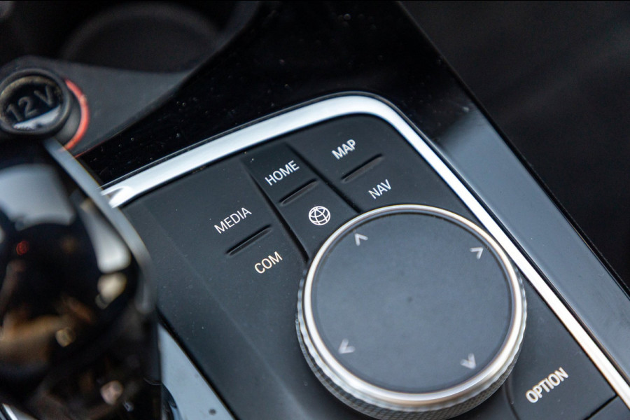 BMW 1-serie 118i High Executive M-Sport I Led I Live Cockpit Professional I Adaptive Cruise I Shadow Line I Stoelverwarming I BTW