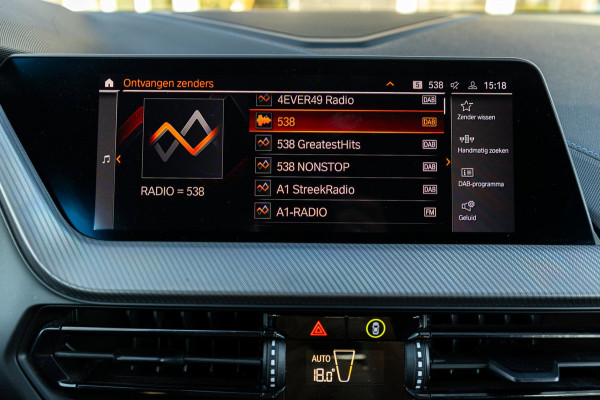 BMW 1-serie 118i High Executive M-Sport I Led I Live Cockpit Professional I Adaptive Cruise I Shadow Line I Stoelverwarming I BTW