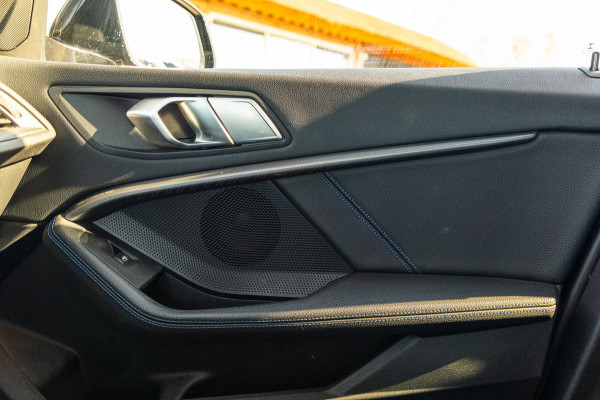 BMW 1-serie 118i High Executive M-Sport I Led I Live Cockpit Professional I Adaptive Cruise I Shadow Line I Stoelverwarming I BTW