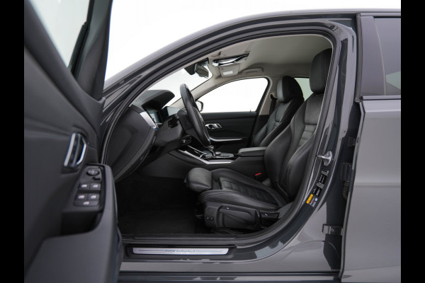 BMW 3-serie 330e eDrive Edition (Plug-In) (INCL-BTW) Aut. *LEATHER | FULL-LED | DIGI-COCKPIT | HEATED-SPORTSEATS | PRIVACYGLASS | AMBIENTLIGHT | DAB | NAVI-FULLMAP | ECC | CARPLAY | PDC | CRUI/SE | 18''ALU*