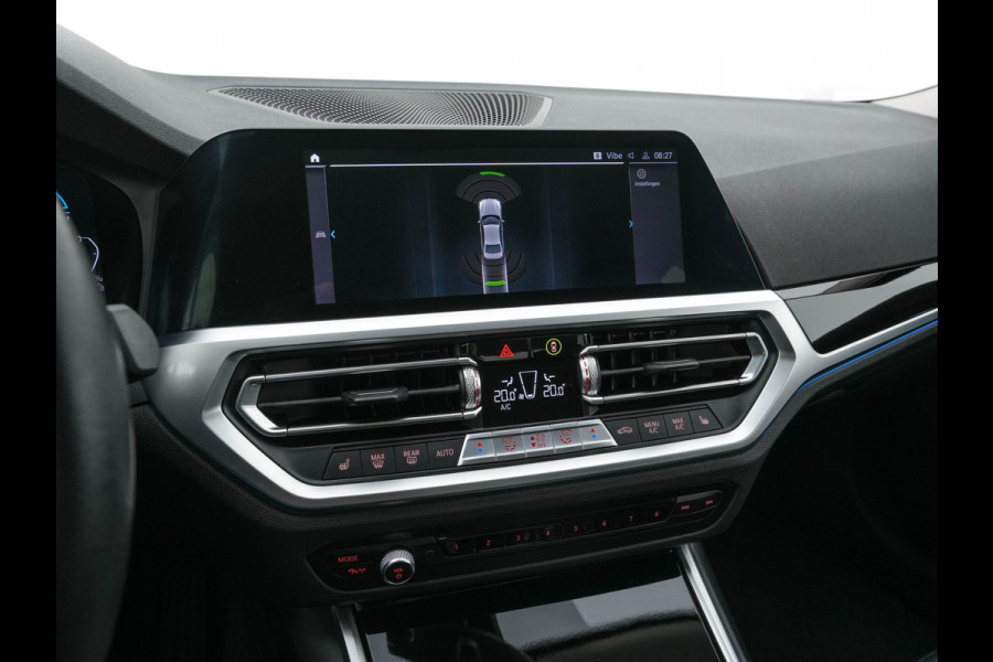 BMW 3-serie 330e eDrive Edition (Plug-In) (INCL-BTW) Aut. *LEATHER | FULL-LED | DIGI-COCKPIT | HEATED-SPORTSEATS | PRIVACYGLASS | AMBIENTLIGHT | DAB | NAVI-FULLMAP | ECC | CARPLAY | PDC | CRUI/SE | 18''ALU*
