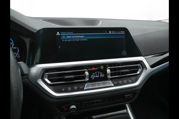 BMW 3-serie 330e eDrive Edition (Plug-In) (INCL-BTW) Aut. *LEATHER | FULL-LED | DIGI-COCKPIT | HEATED-SPORTSEATS | PRIVACYGLASS | AMBIENTLIGHT | DAB | NAVI-FULLMAP | ECC | CARPLAY | PDC | CRUI/SE | 18''ALU*