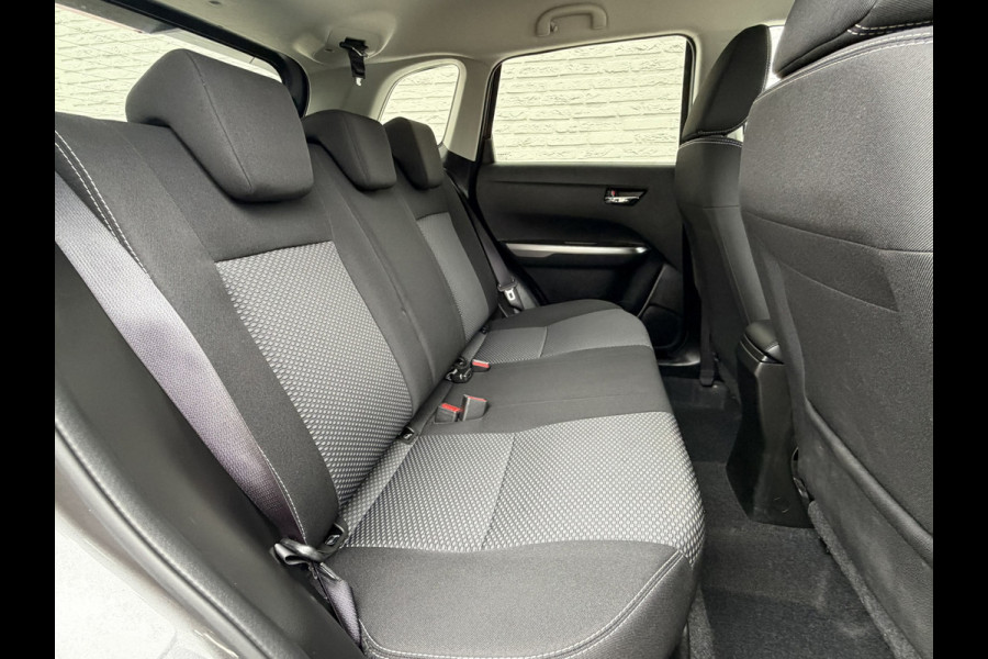 Suzuki Vitara 1.4 Boosterjet Hybrid Camera+Pdc Led Stoelverwarming Adapt Cruise carplay Dab+ Carplay Navi
