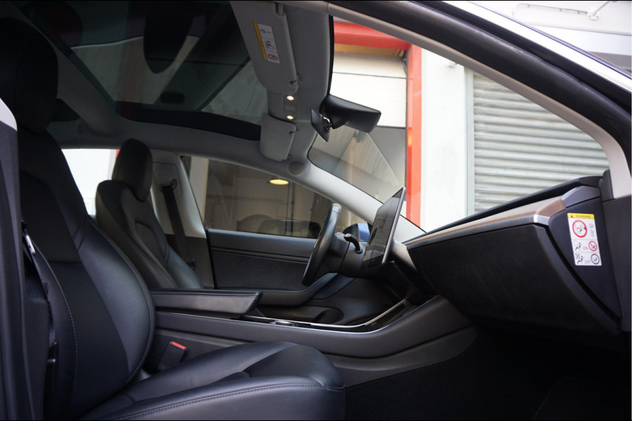 Tesla Model 3 Long Range AWD 75 kWh | BTW AUTO | Orig Nederlands | Auto Pilot | Panoramadak | Prachtige staat en staat van onderhoud |