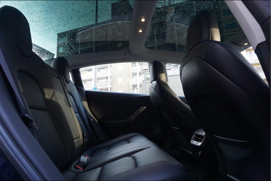 Tesla Model 3 Long Range AWD 75 kWh | BTW AUTO | Orig Nederlands | Auto Pilot | Panoramadak | Prachtige staat en staat van onderhoud |