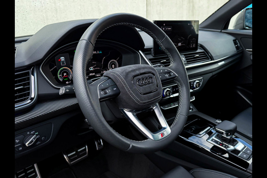 Audi Q5 55TFSI e 367PK Quattro Competition S Edition S-Line 1é Eig!|Pano|Luchtvering|S5-stoelen|HD Matrix|Carbon|Trekhaak|Ambiance