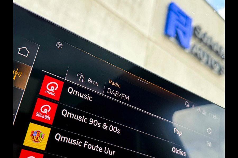 Audi Q5 55TFSI e 367PK Quattro Competition S Edition S-Line 1é Eig!|Pano|Luchtvering|S5-stoelen|HD Matrix|Carbon|Trekhaak|Ambiance