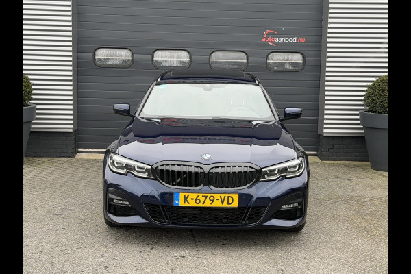 BMW 3 Serie Touring 320i High Executive M-Sport | Panoramadak | Camera | Head-Up Display | DAB |