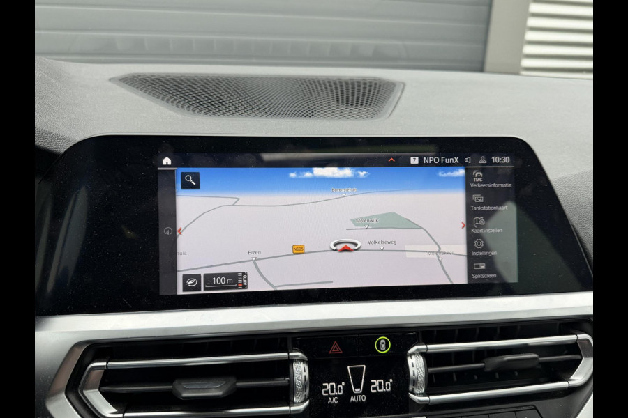 BMW 3 Serie Touring 320i High Executive M-Sport | Panoramadak | Camera | Head-Up Display | DAB |