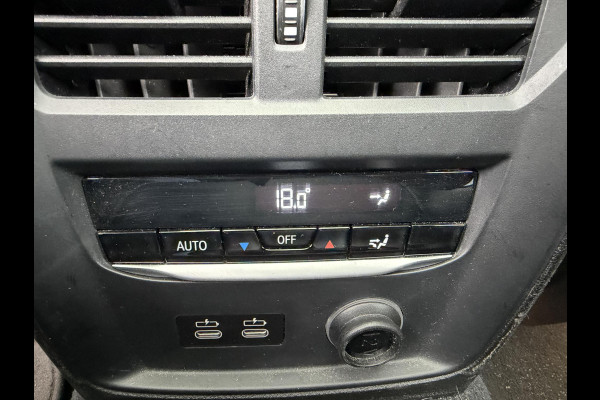 BMW 3 Serie Touring 320i High Executive M-Sport | Panoramadak | Camera | Head-Up Display | DAB |