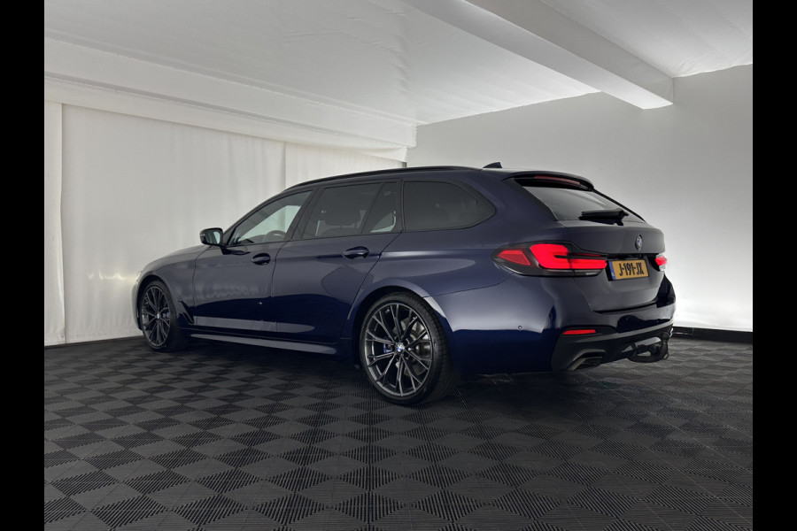 BMW 5 Serie Touring 530d M-Sportpack High Executive Edition (INCL-BTW) Aut. *PANO | LASERLIGHT | LEATHER | TOPVIEW | HARMAN/KARDON |  ADAPTIVE-CRUISE | BLINDSPOT | HEATED-COMFORTSEATS | KEYLESS | DAB | DIGI-COCKPIT | PRIVACY-GLASS | SHIFTPADDLES | ...