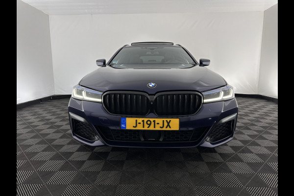 BMW 5 Serie Touring 530d M-Sportpack High Executive Edition (INCL-BTW) Aut. *PANO | LASERLIGHT | LEATHER | TOPVIEW | HARMAN/KARDON |  ADAPTIVE-CRUISE | BLINDSPOT | HEATED-COMFORTSEATS | KEYLESS | DAB | DIGI-COCKPIT | PRIVACY-GLASS | SHIFTPADDLES | ...