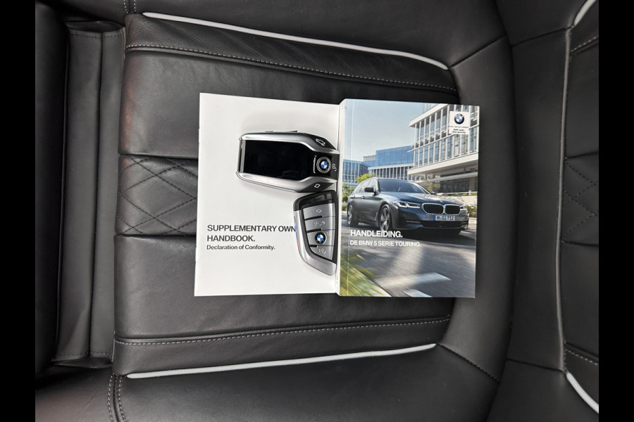 BMW 5 Serie Touring 530d M-Sportpack High Executive Edition (INCL-BTW) Aut. *PANO | LASERLIGHT | LEATHER | TOPVIEW | HARMAN/KARDON |  ADAPTIVE-CRUISE | BLINDSPOT | HEATED-COMFORTSEATS | KEYLESS | DAB | DIGI-COCKPIT | PRIVACY-GLASS | SHIFTPADDLES | ...