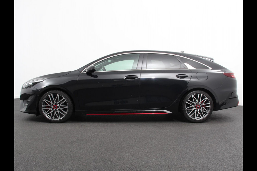 Kia ProCeed 1.6 T-GDi 204pk Automaat GT | Navigatie | Apple Carplay/Android Auto | Parkeersensoren | Camera | Adaptive Cruise Control | Stoel- en stuurverwarming | Elektrische achterklep | Keyless Entry/Start | Ledverlichting | Virtual Cockpit