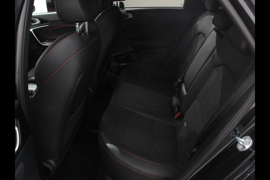 Kia ProCeed 1.6 T-GDi 204pk Automaat GT | Navigatie | Apple Carplay/Android Auto | Parkeersensoren | Camera | Adaptive Cruise Control | Stoel- en stuurverwarming | Elektrische achterklep | Keyless Entry/Start | Ledverlichting | Virtual Cockpit