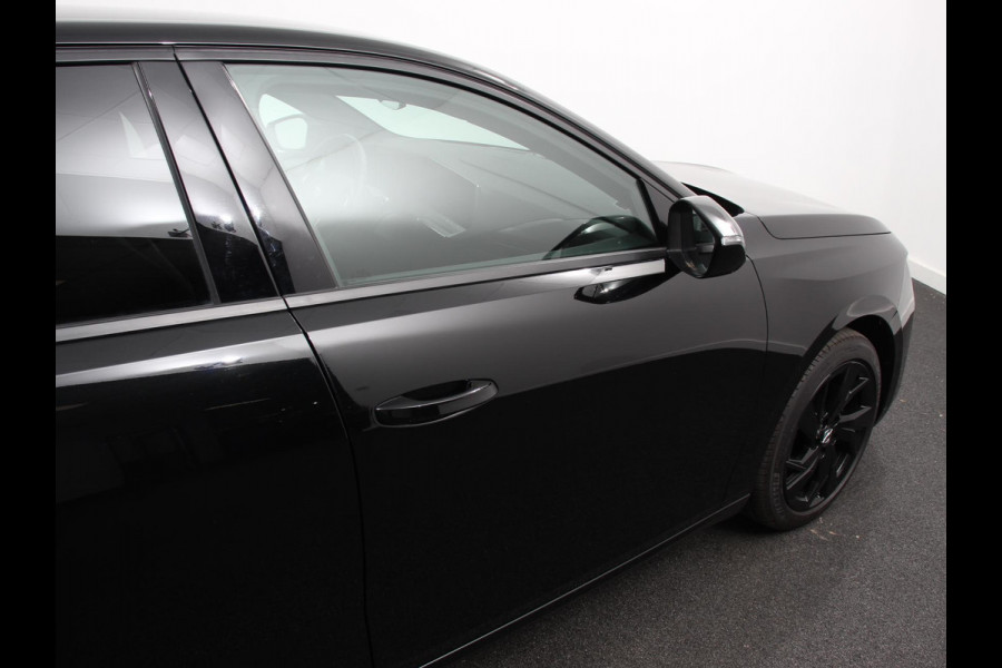 Opel Astra 1.2 Automaat GS Line | Climate control | Adaptive cruise control | LED | Voorstoelen verwarmd | Stuurwiel verwarmd | Achteruitrij camera 360* | Sfeer verlichting | Apple carplay/ Android auto