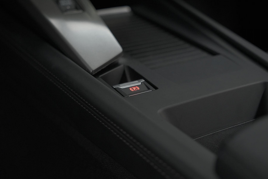 Peugeot 408 Hybrid 136 e-DCS6 Allure | 360 Camera | Navigatie