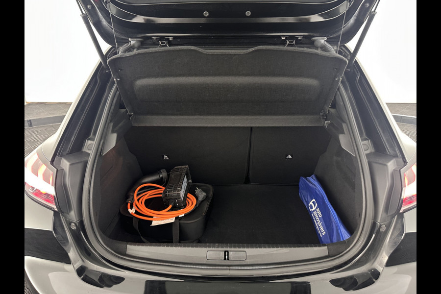 Peugeot e-208 EV GT 350 50 kWh [ 3-Fase ] *HEATPUMP | PANO | FULL-LED | DIGI-COCKPIT | BLINDSPOT | CAMERA | LEATHER-ALCANTARA | AMBIENTLIGHT | NAVI-FULLMAP | LANE-ASSIST | KEYLESS | DAB | CCS-FASTLOADER | HEATED-SPORTSEATS