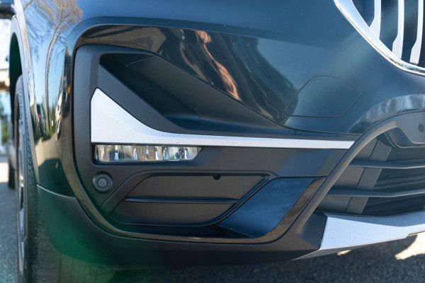 BMW X1 SDrive20i Nedcar Edition Panoramadak I Leder I Sportstoelen I Head Up I Camera I Led I Trekhaak I BTW