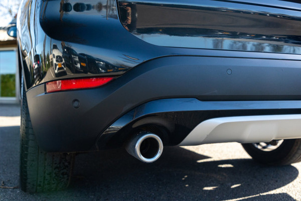 BMW X1 SDrive20i Nedcar Edition Panoramadak I Leder I Sportstoelen I Head Up I Camera I Led I Trekhaak I BTW