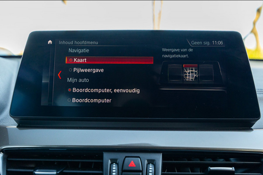 BMW X1 SDrive20i Nedcar Edition Panoramadak I Leder I Sportstoelen I Head Up I Camera I Led I Trekhaak I BTW