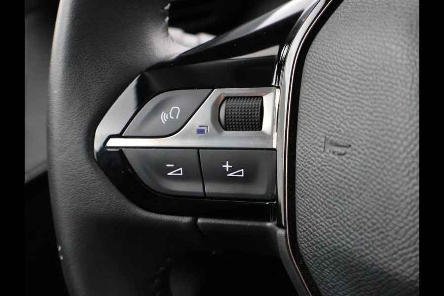 Peugeot 208 1.2 PT ALLURE PACK + ADAPTIVE CRUISE | CAMERA | STOELVERWARMING | CARPLAY | LED | PRIVACY